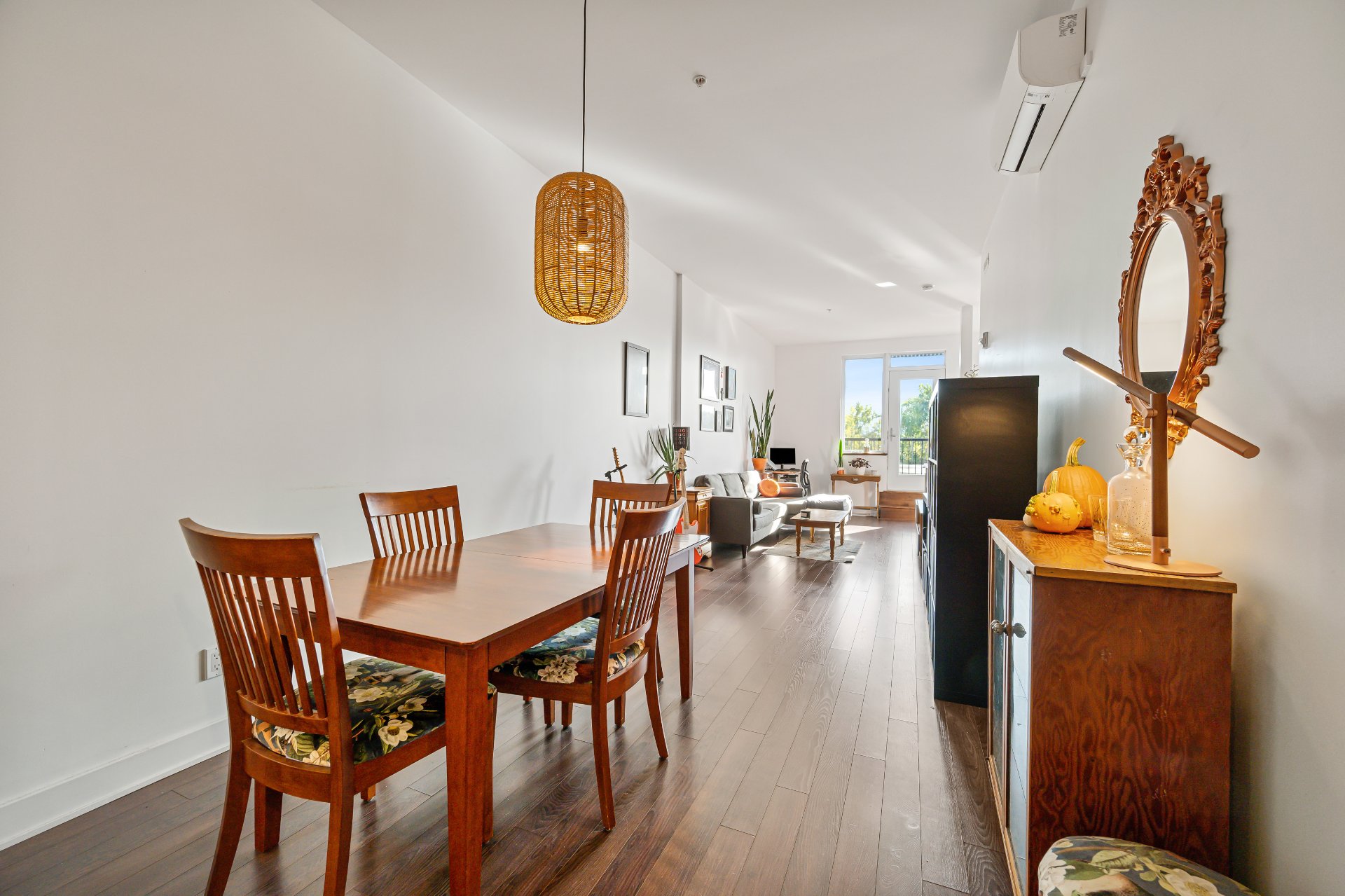 Photo - Salle à manger