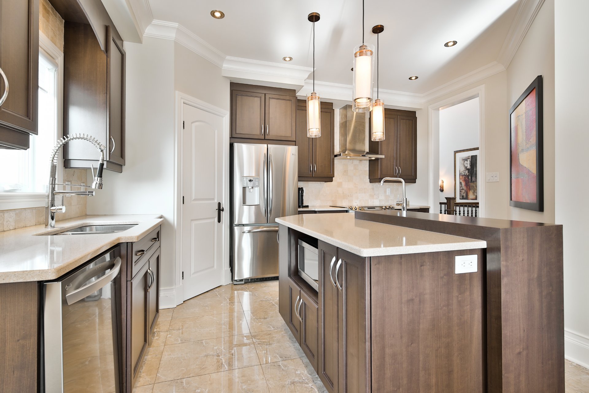 Photo - Kitchen