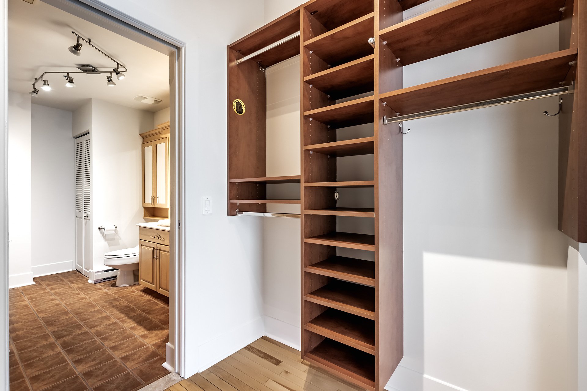 Photo - Penderie (Walk-in)