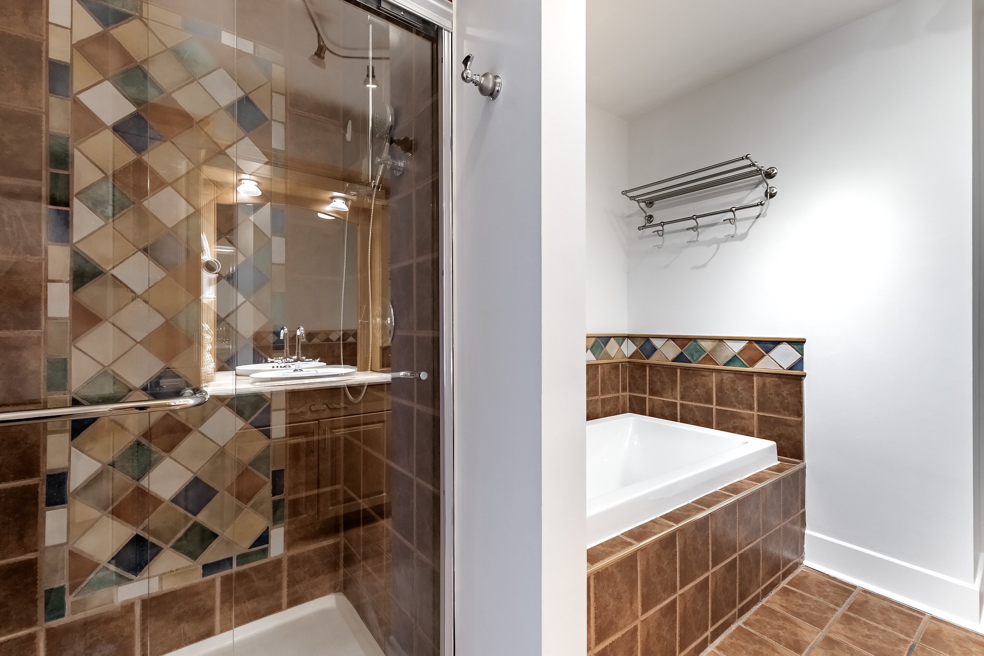 Photo - Salle de bains attenante à la CCP