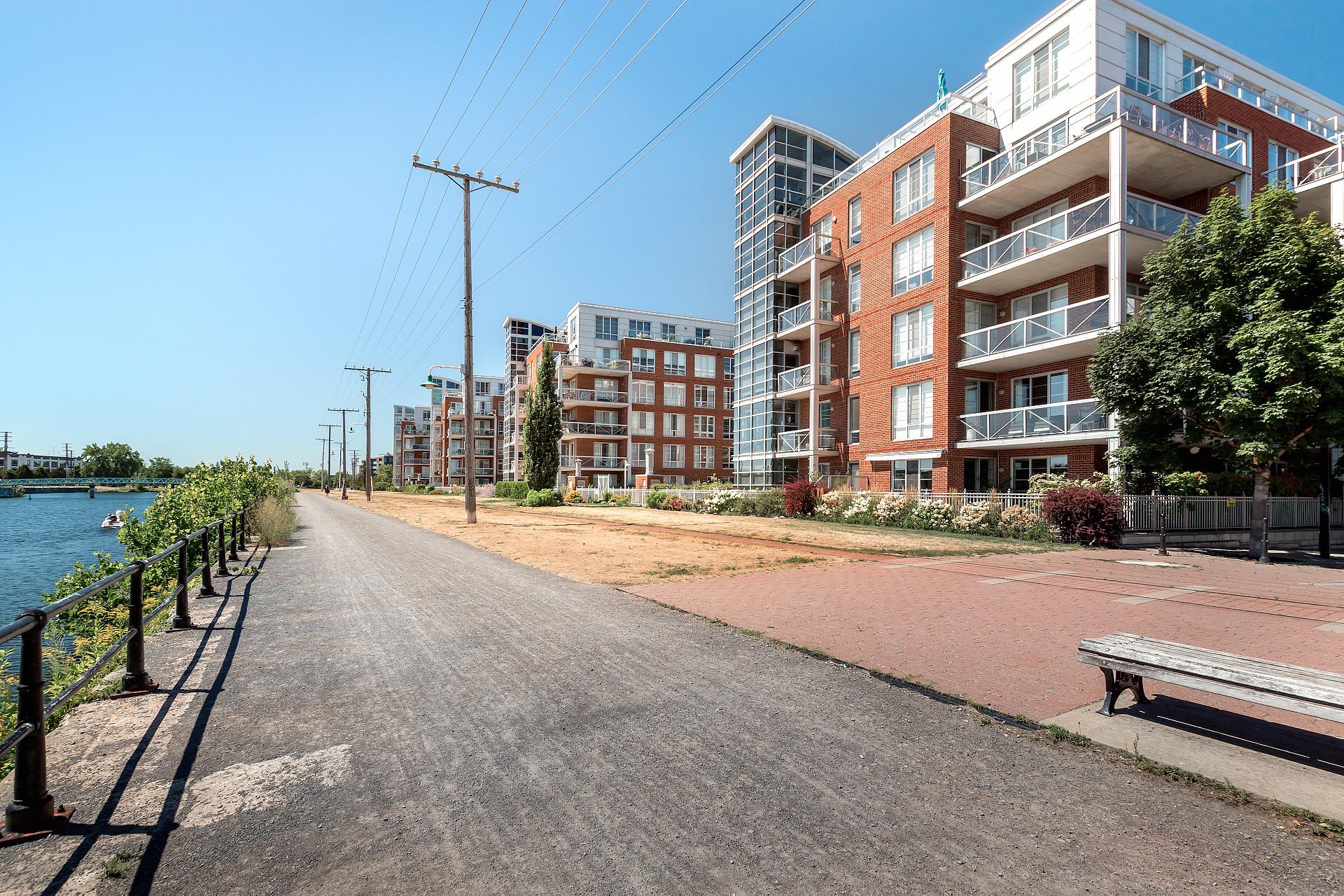 Photo - Face arrière