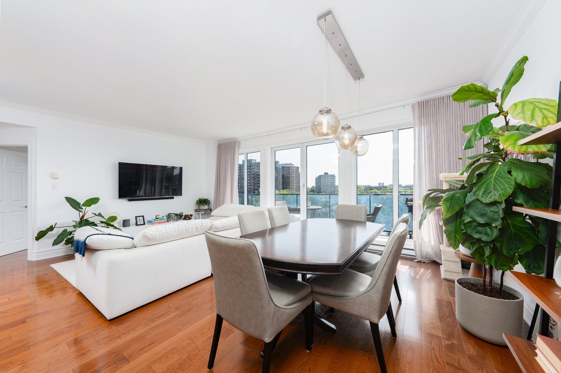 Photo - Salle à manger