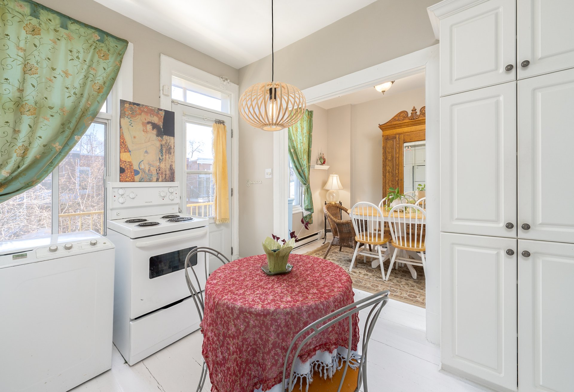 Photo - Kitchen