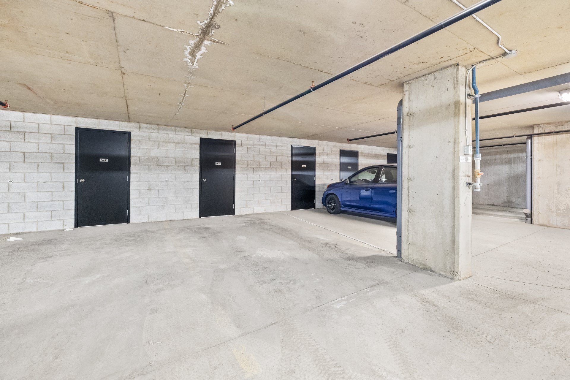 Photo - Stationnement