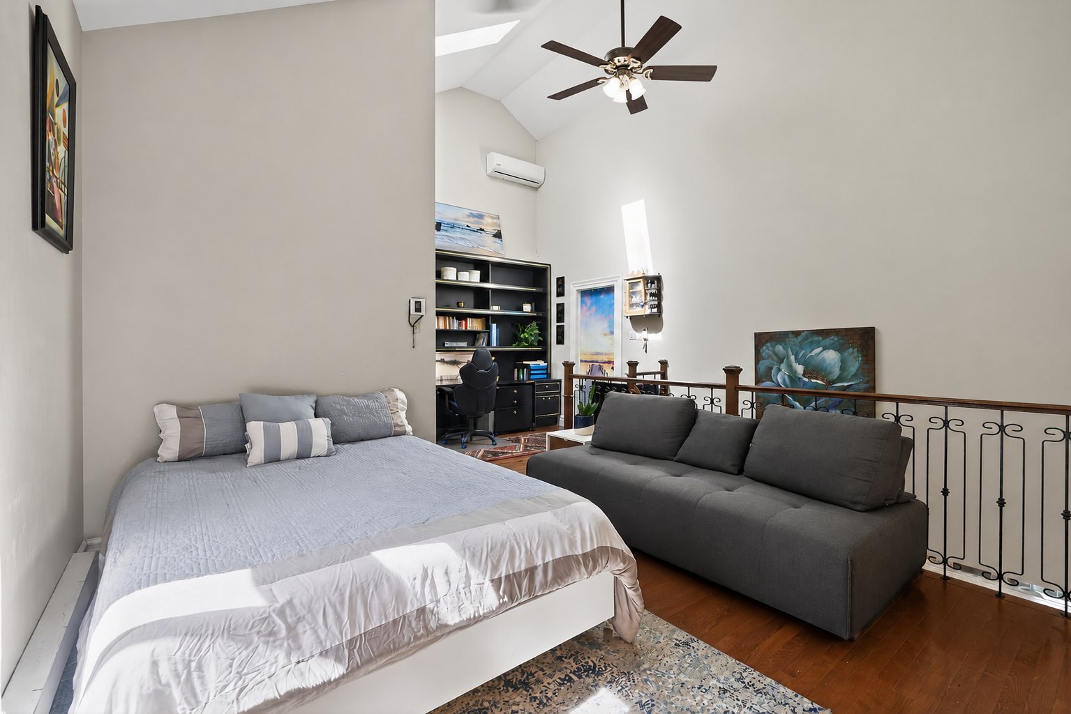 Photo - Bedroom