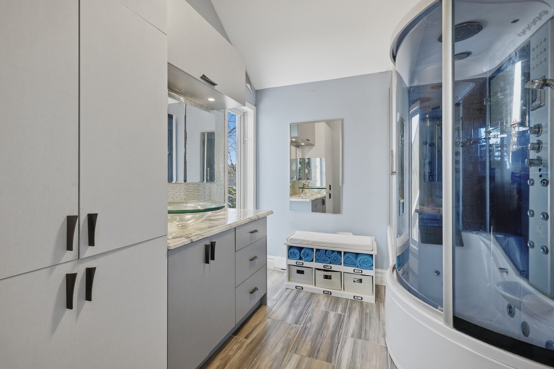 Photo - Bathroom