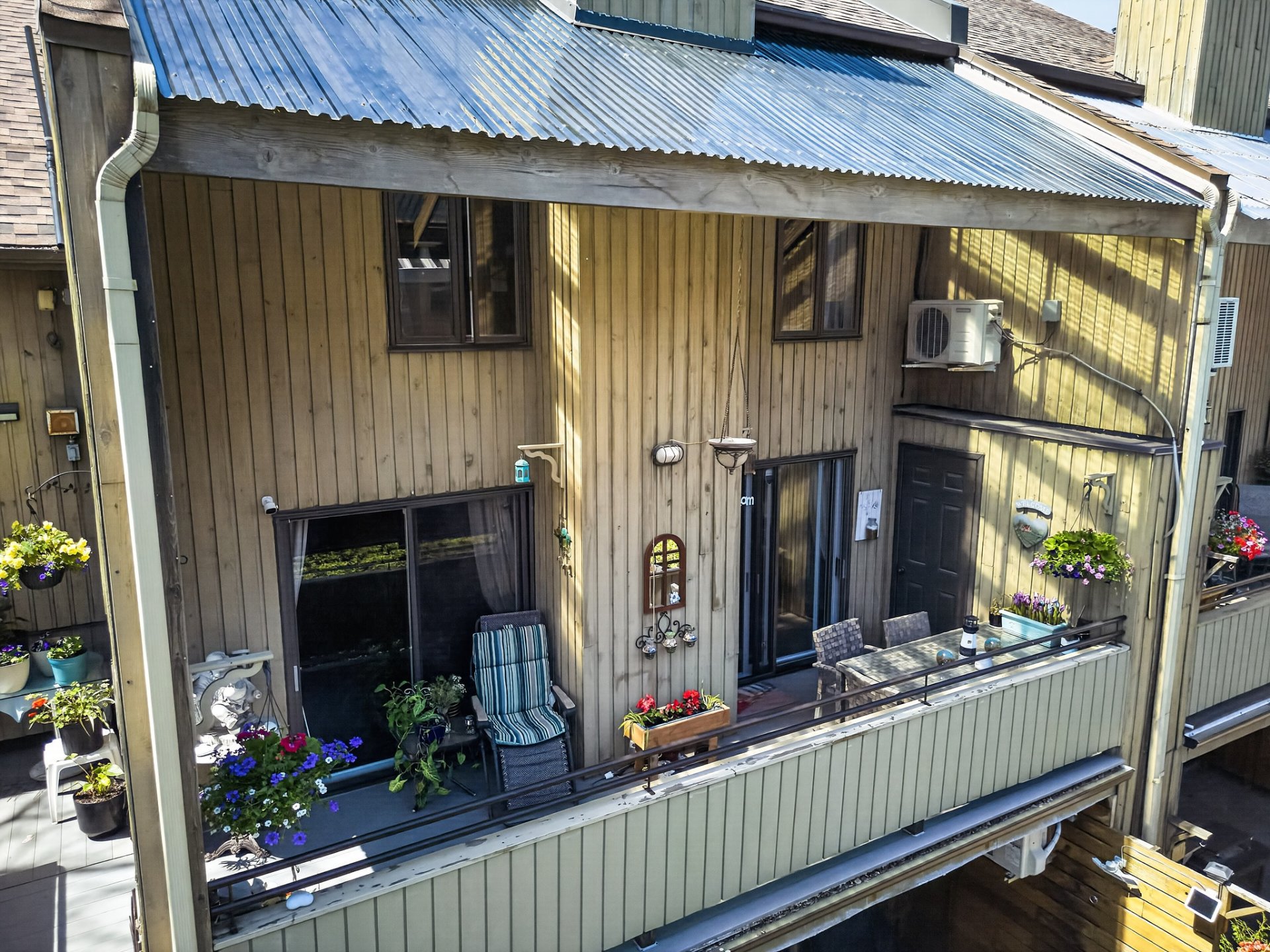 Photo - Balcony