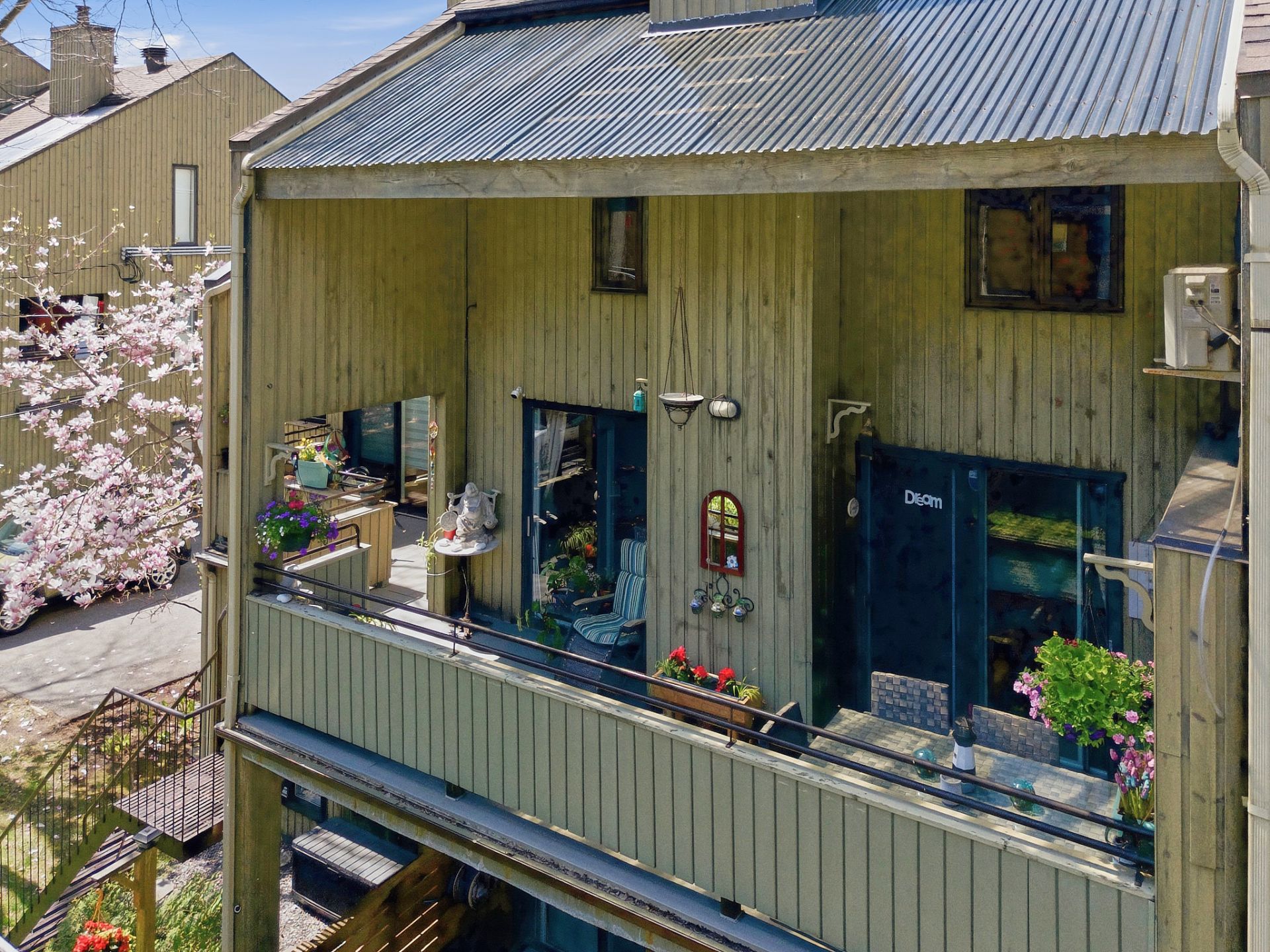 Photo - Balcony
