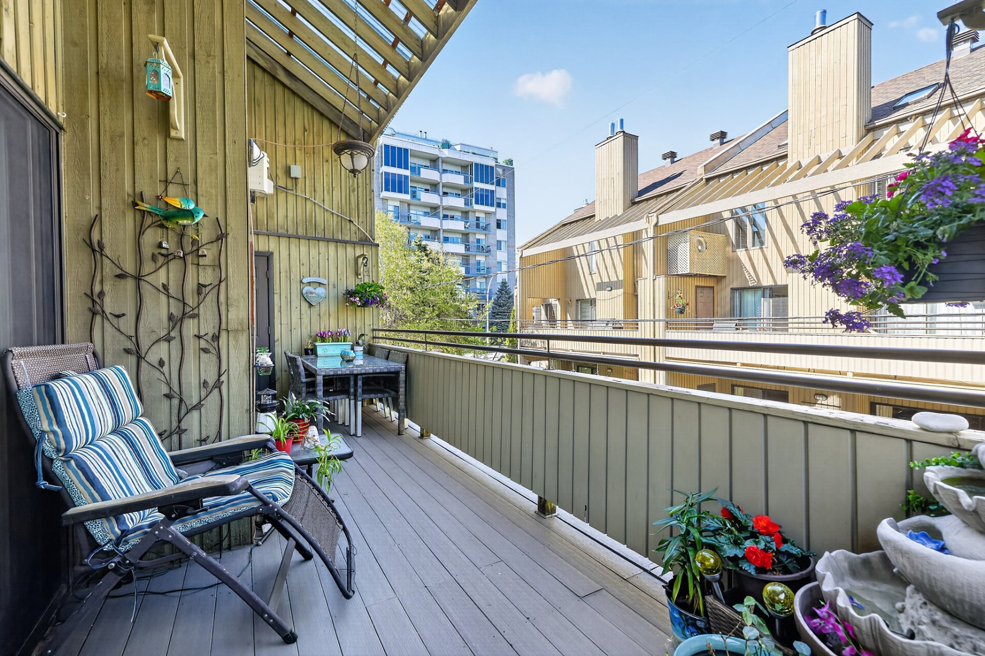 Photo - Balcony