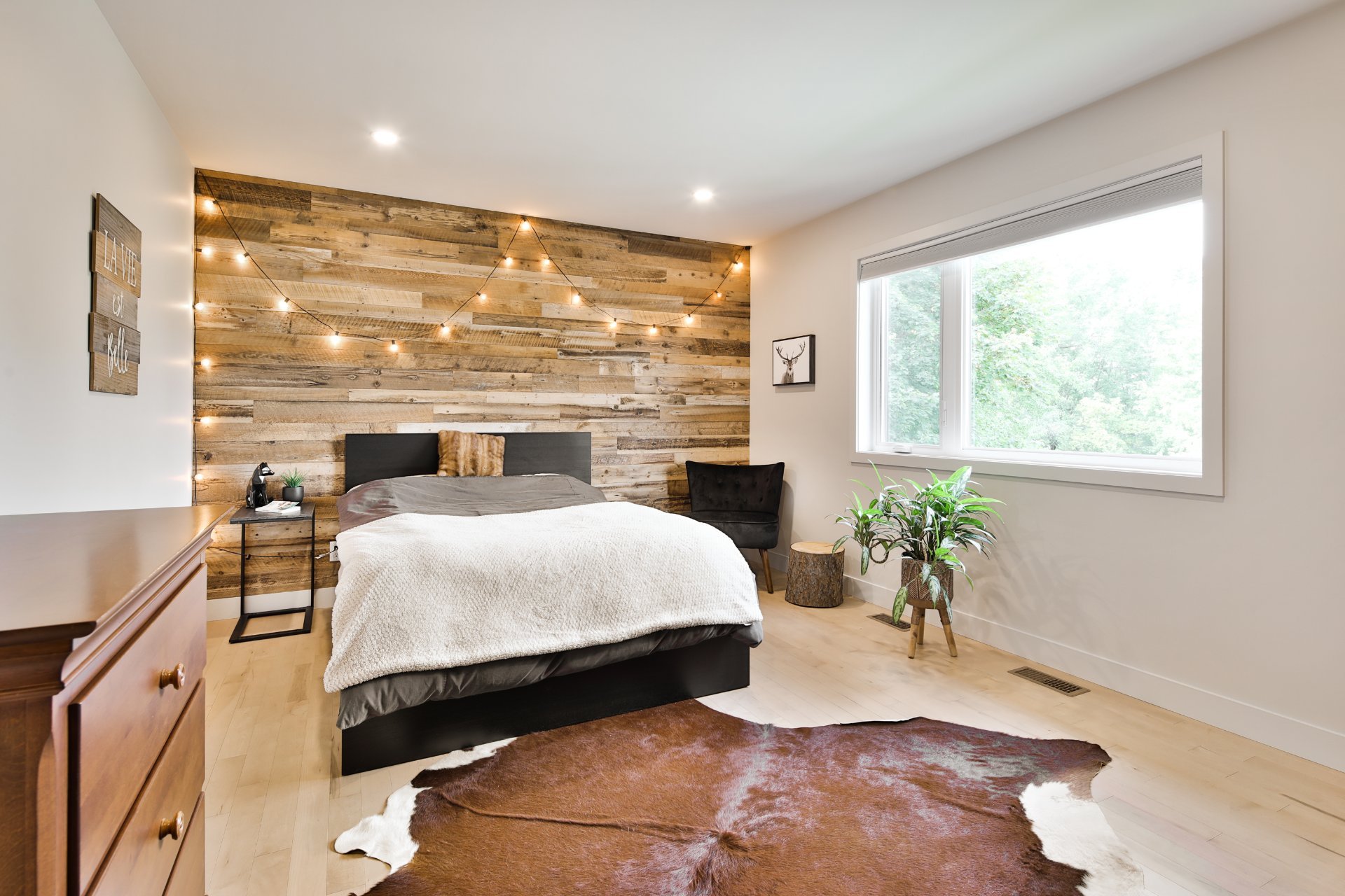Photo - Bedroom
