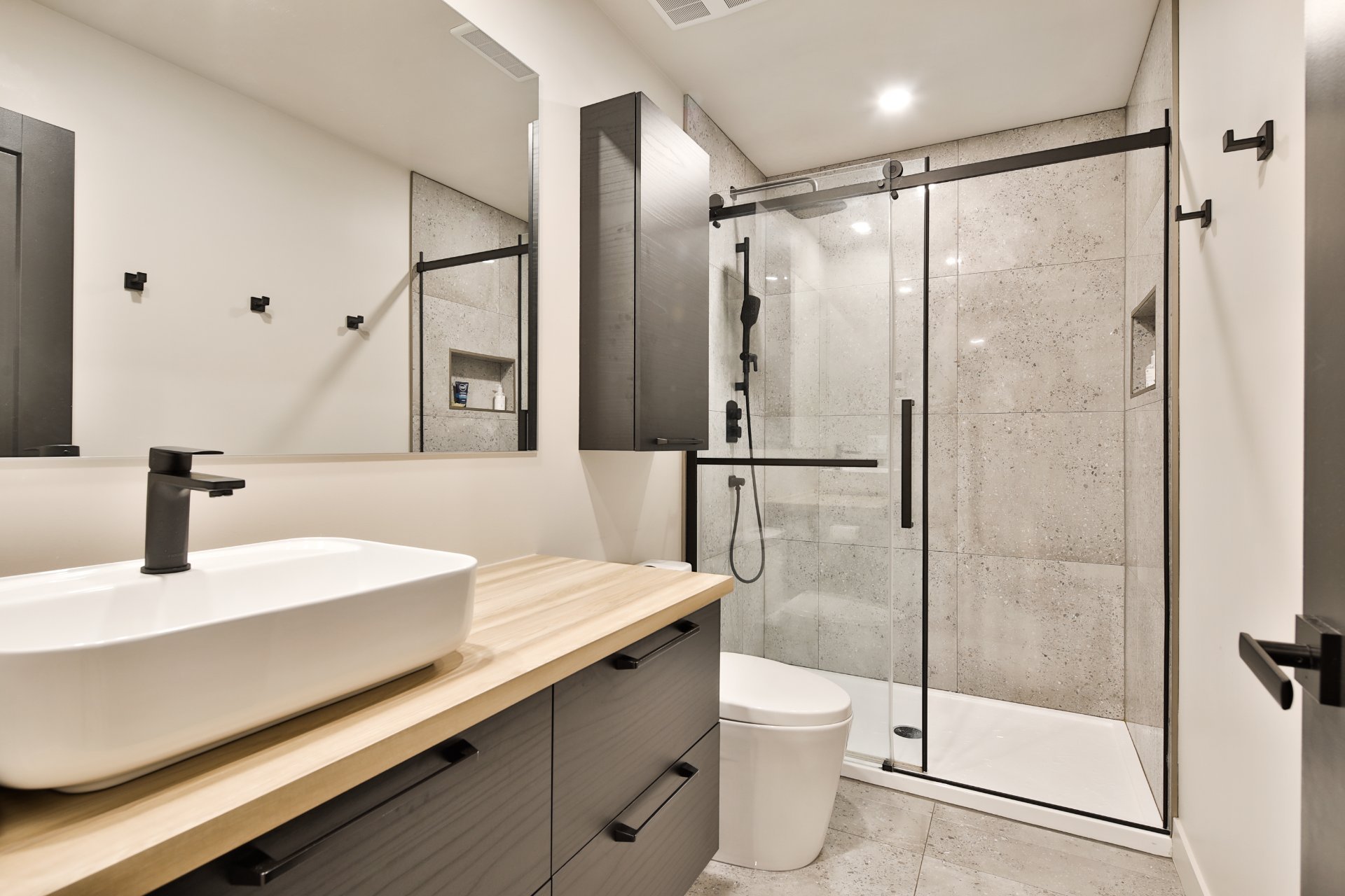Photo - Bathroom