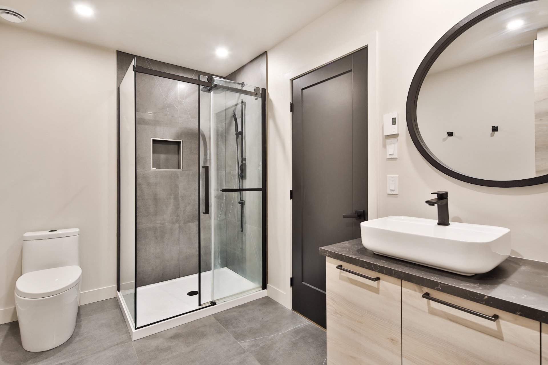 Photo - Bathroom