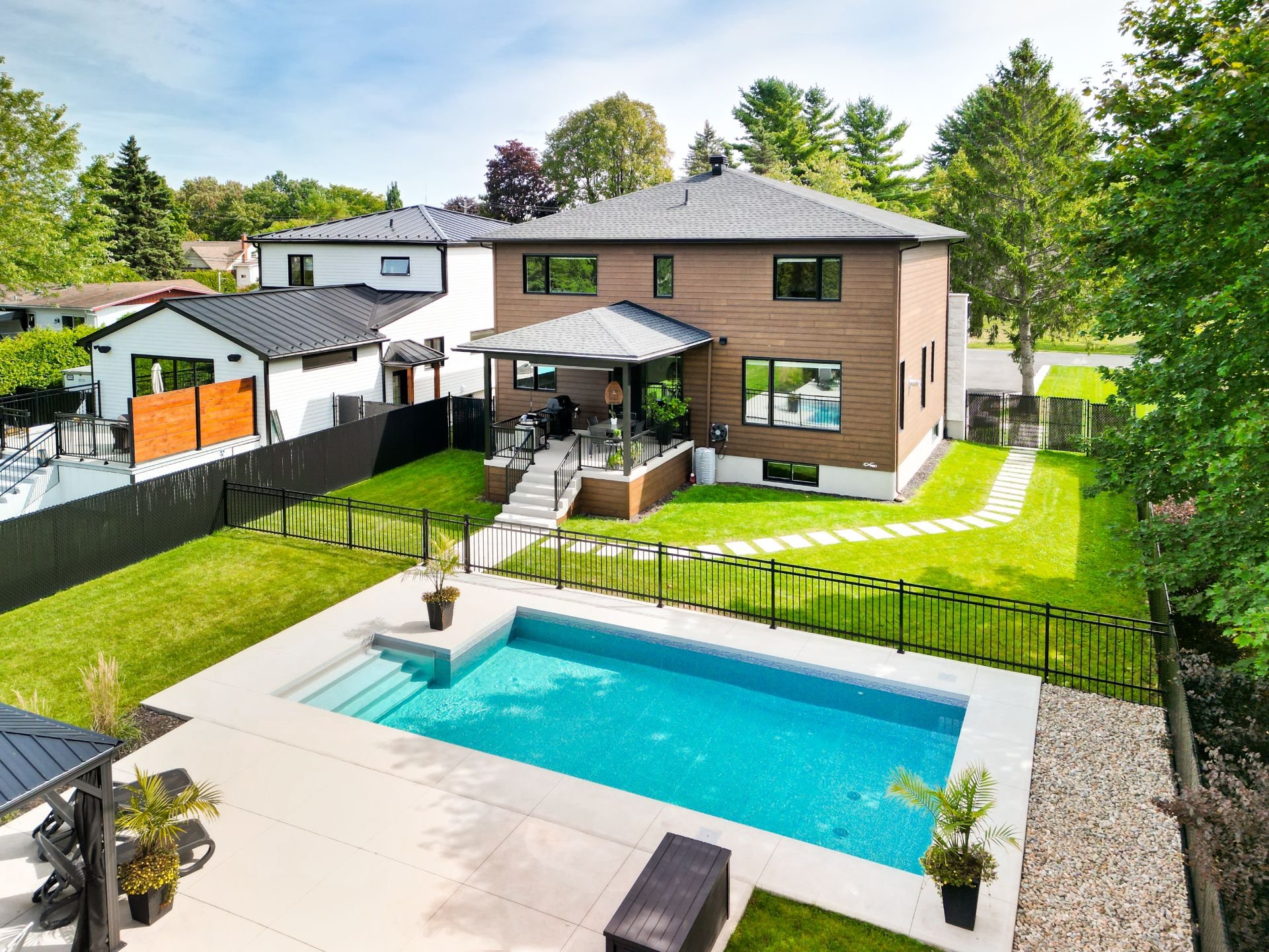 Photo - Backyard
