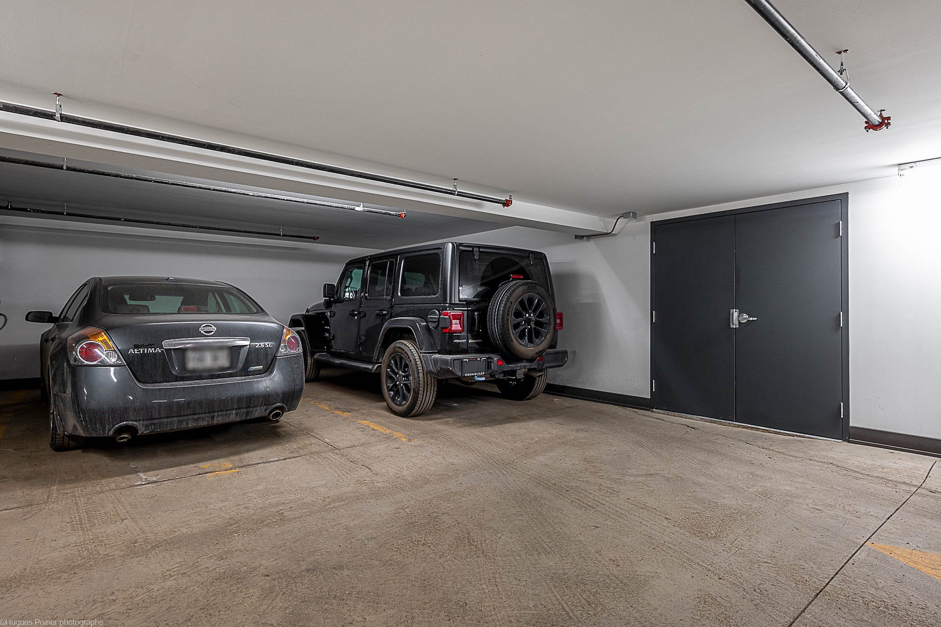 Photo - Garage