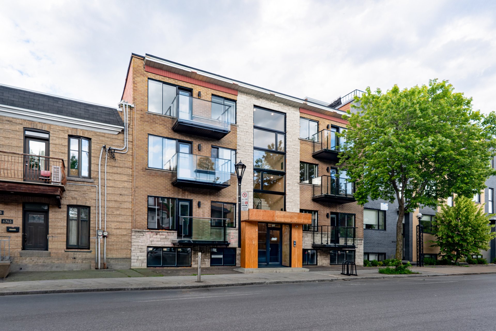 Photo - Frontage