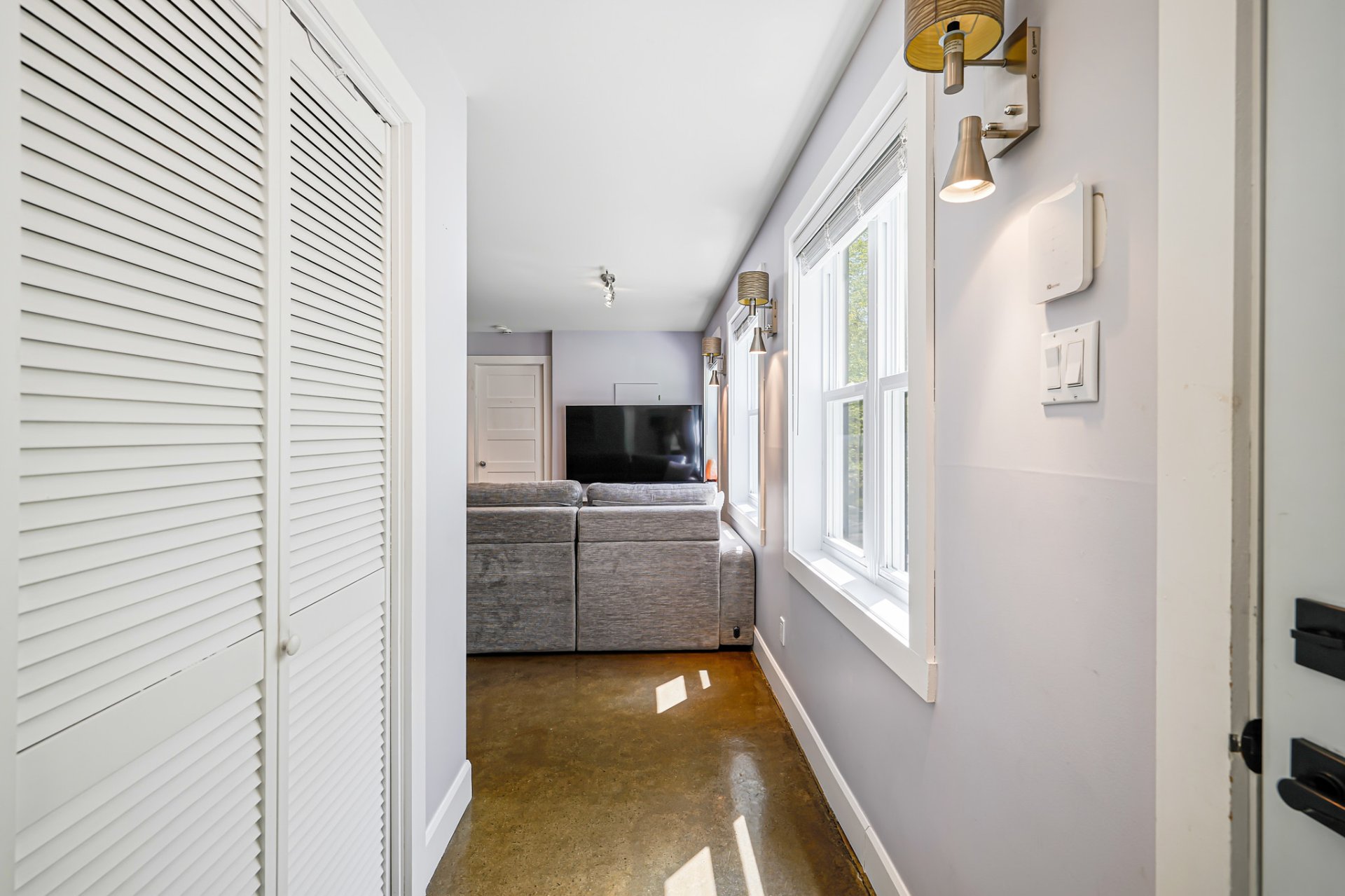 Photo - Hallway