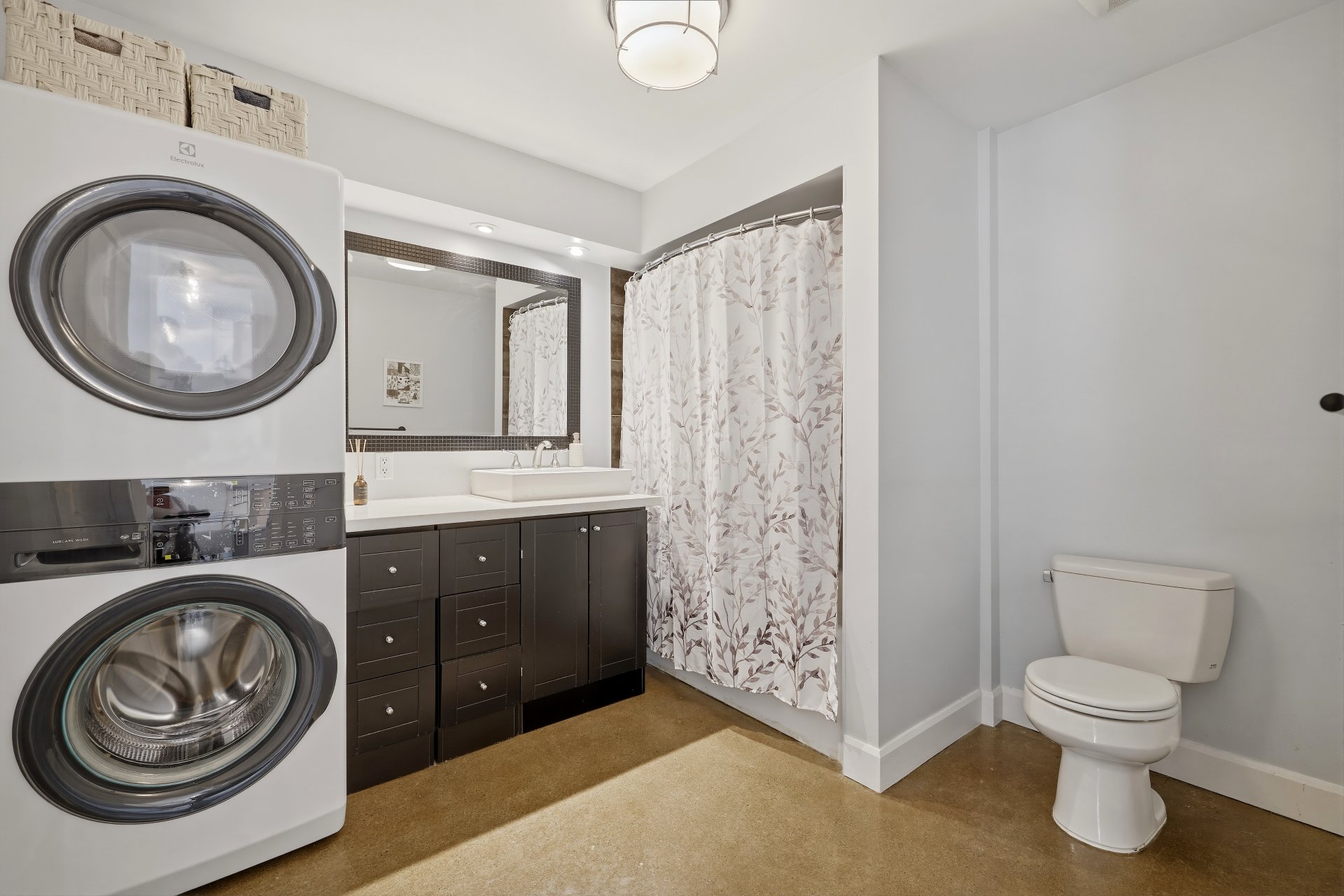 Photo - Bathroom