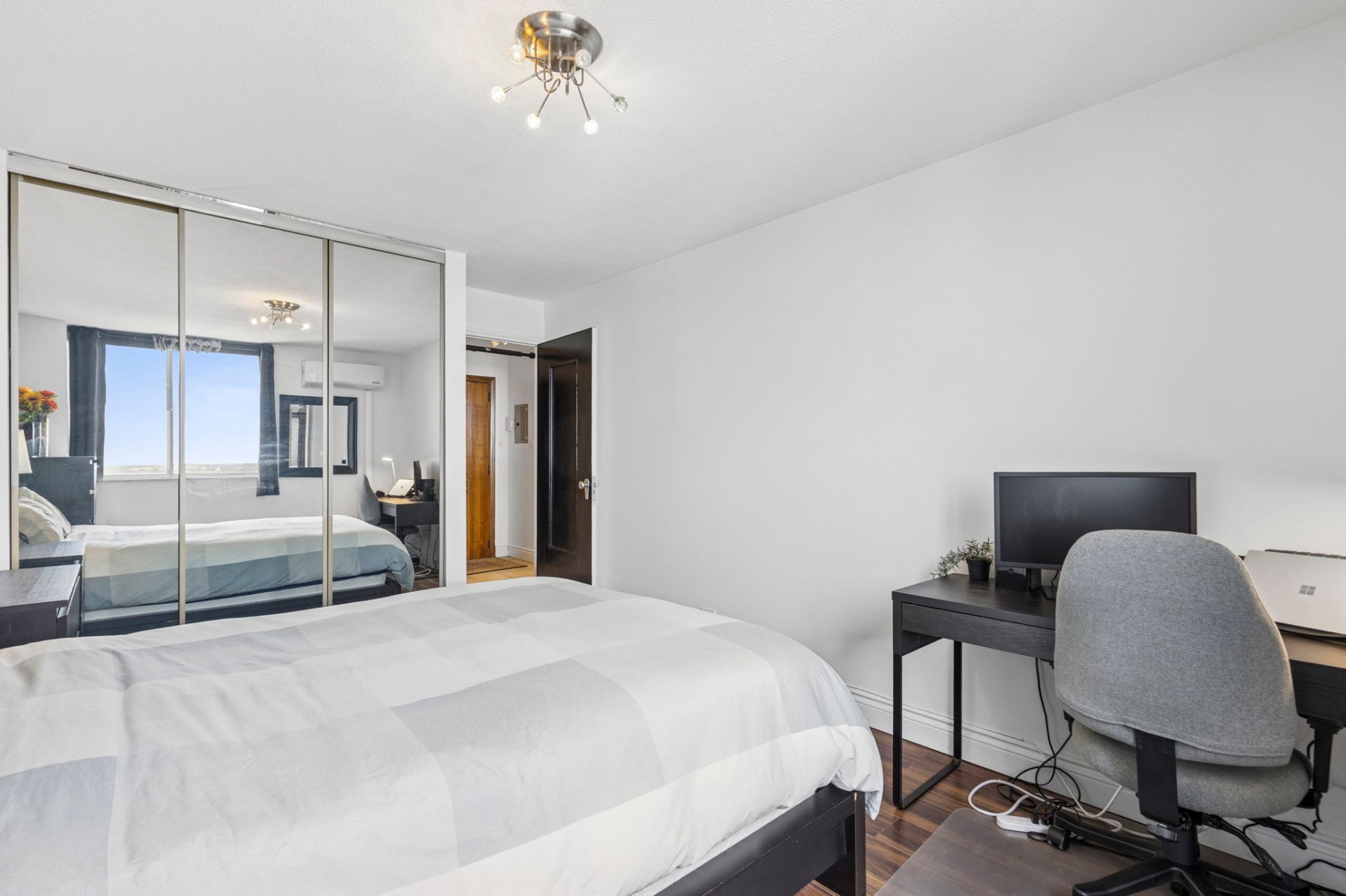 Photo - Chambre à coucher principale