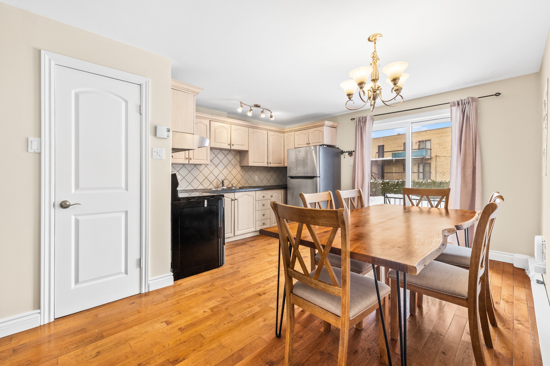 Photo - Salle à manger