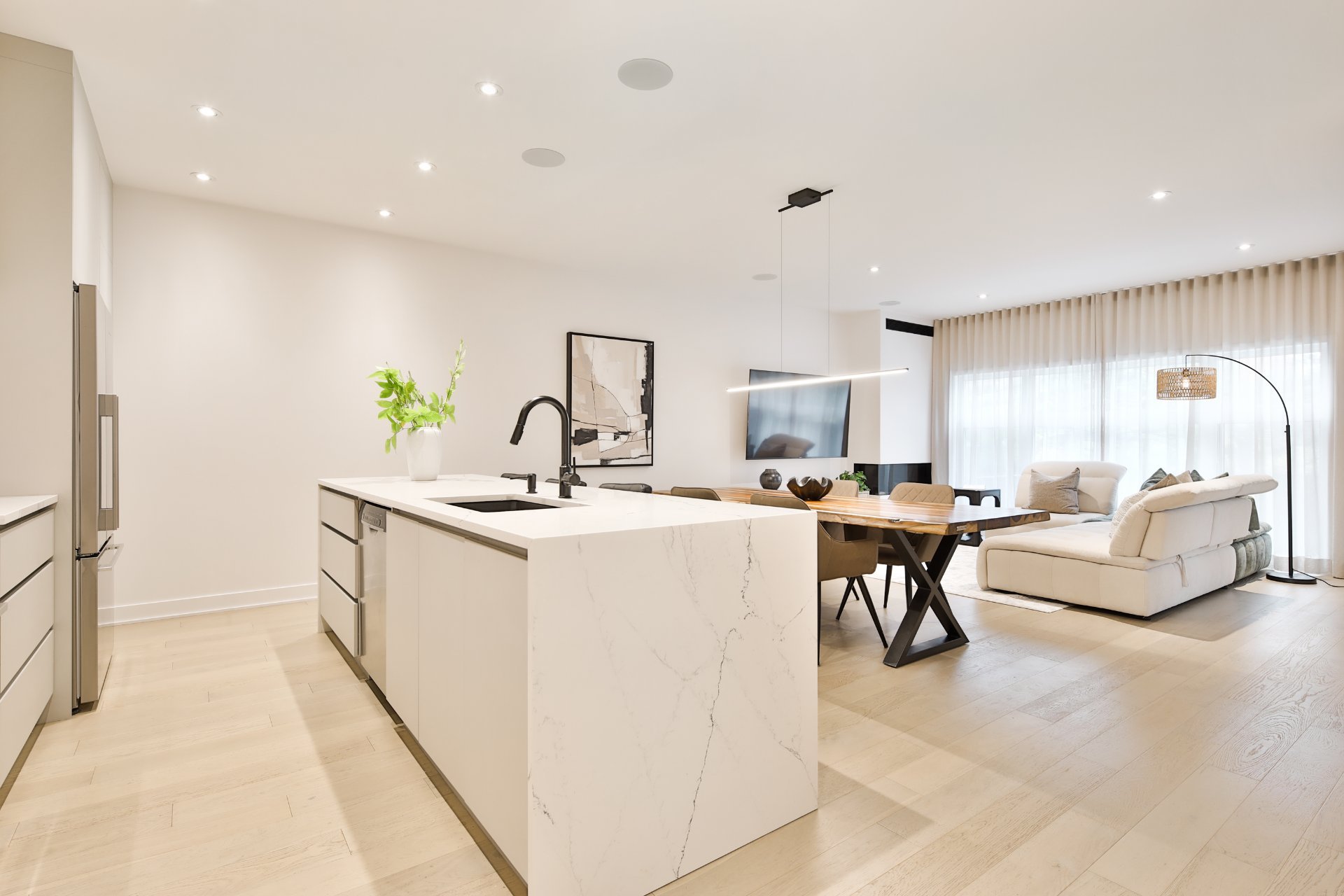 Photo - Overall View