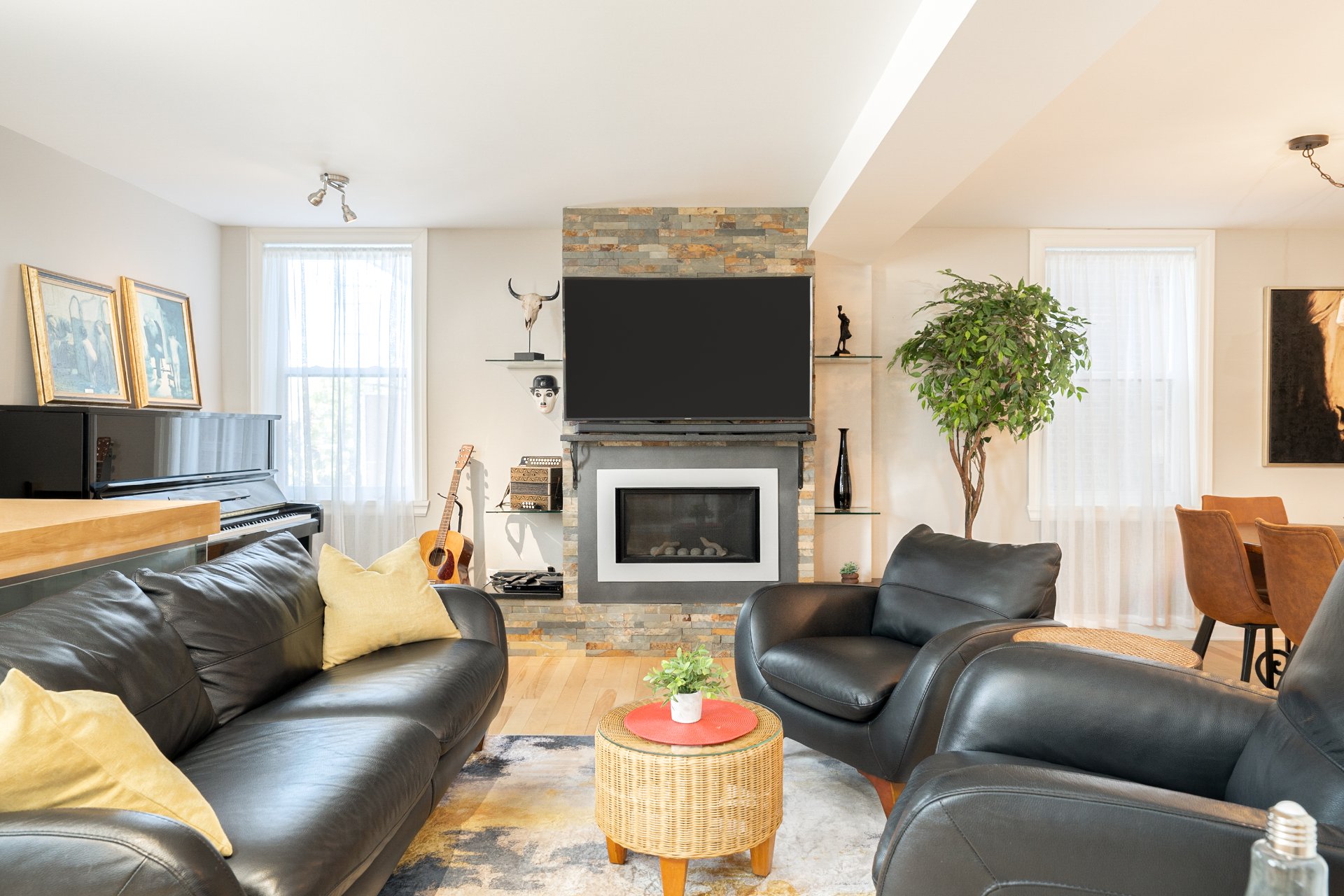 Photo - Living room