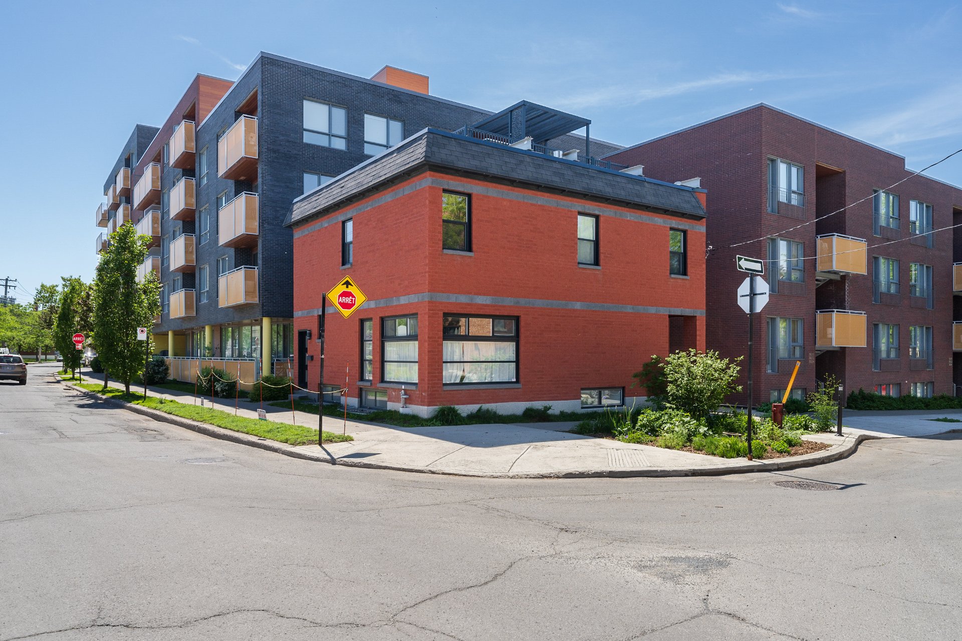 Photo - Exterior