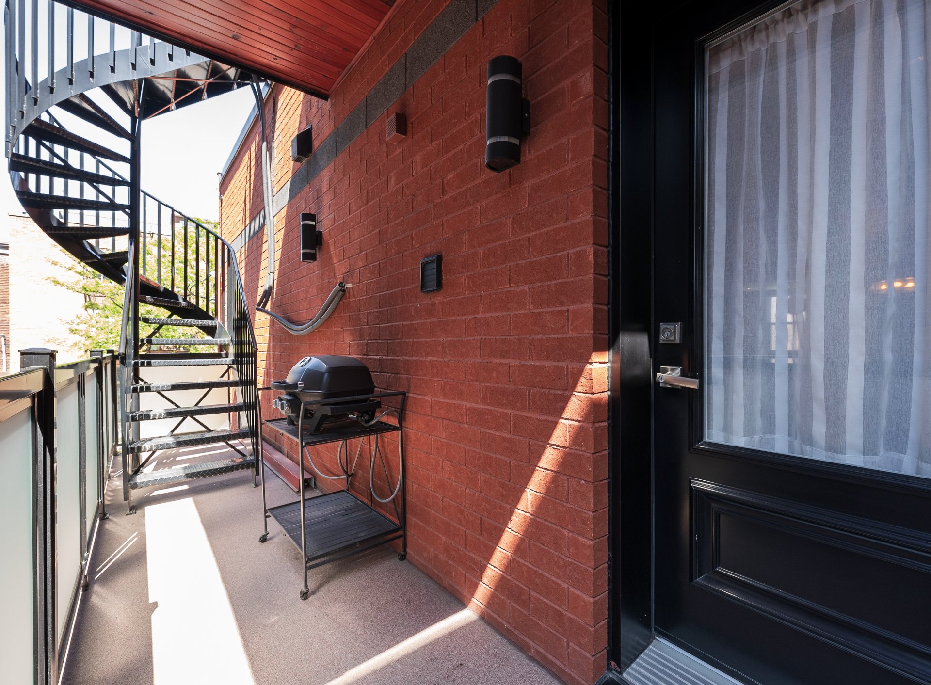 Photo - Balcony