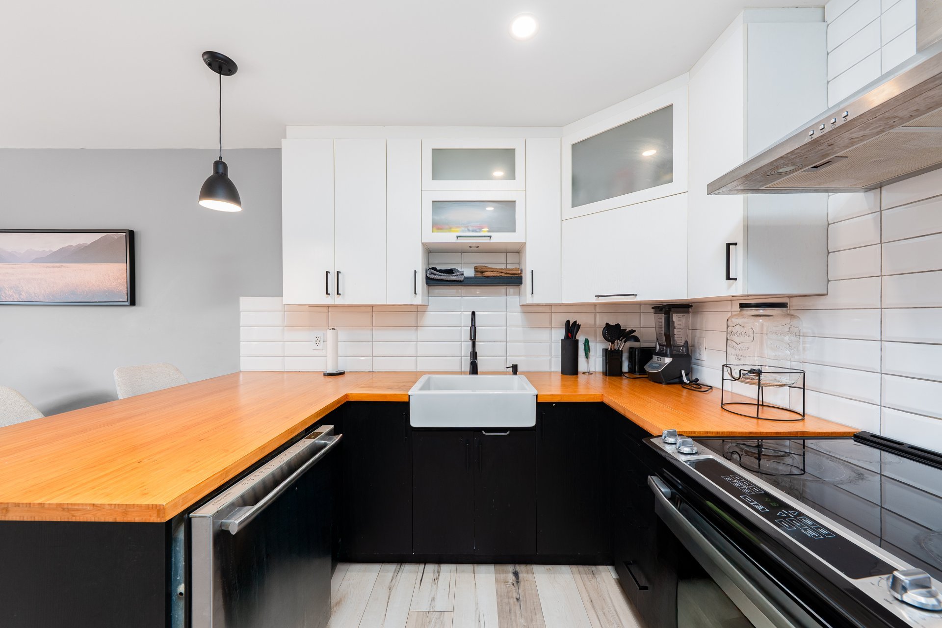 Photo - Kitchen