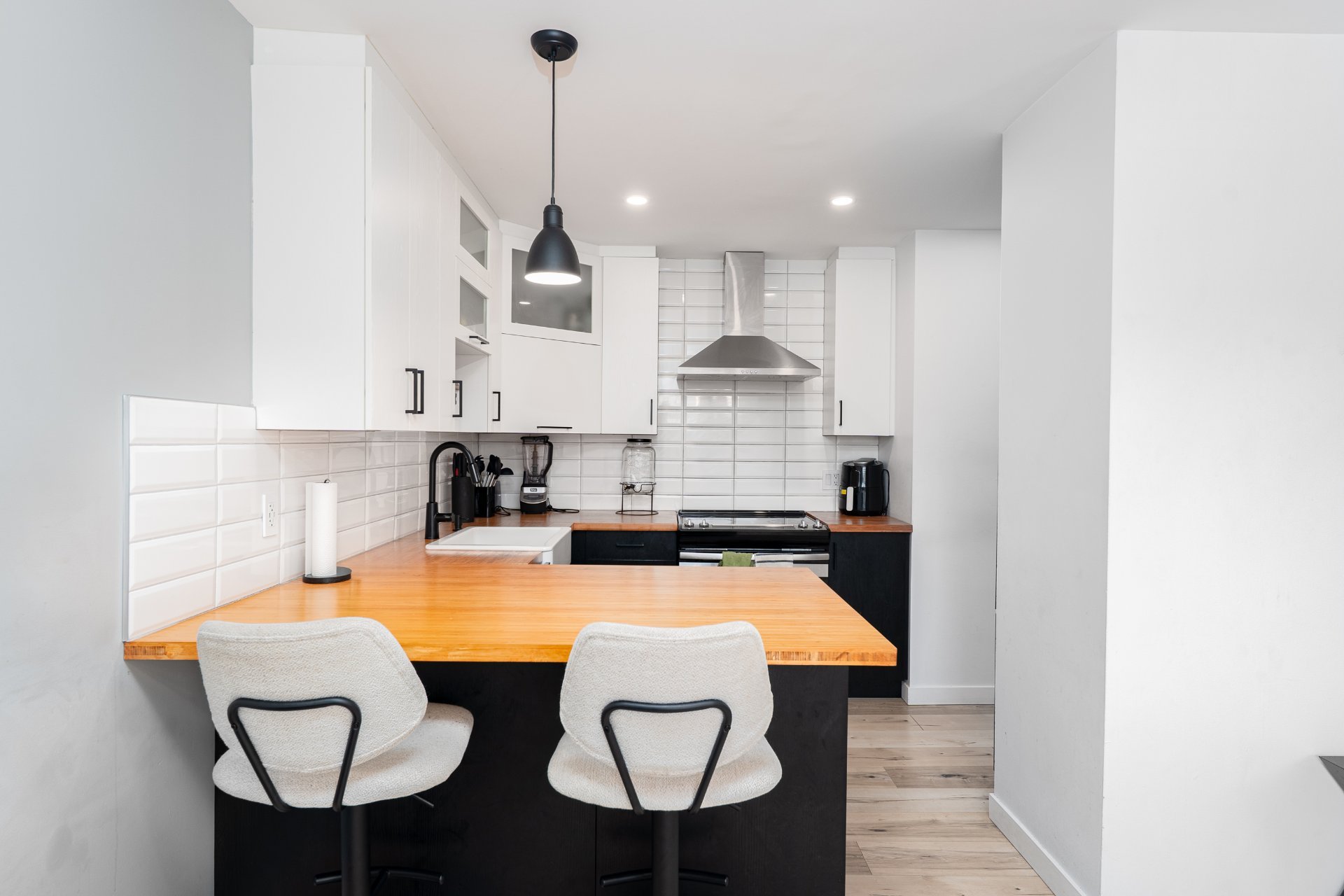 Photo - Kitchen