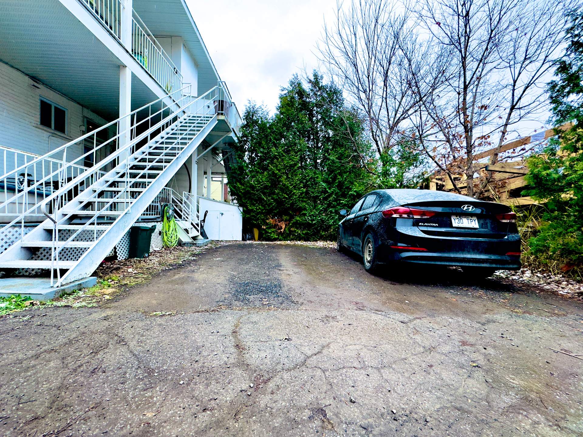 Photo - Stationnement