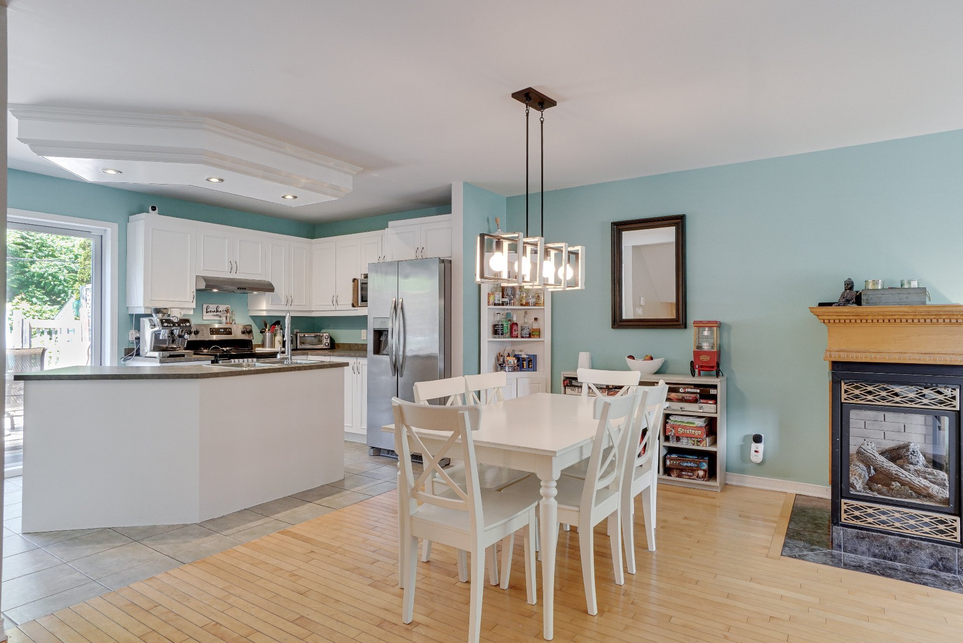 Photo - Dining room