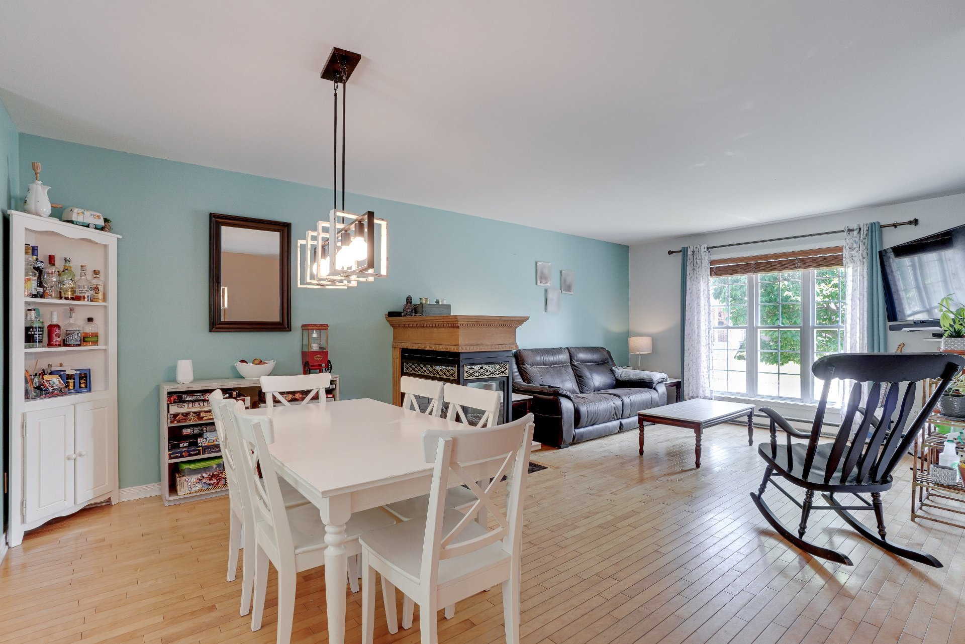 Photo - Dining room