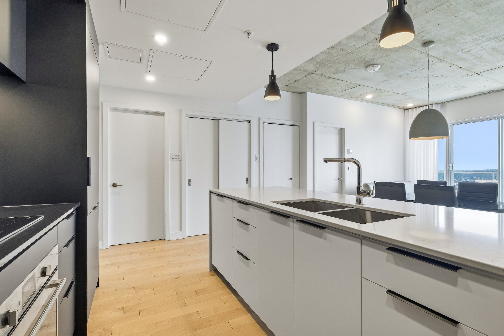 Photo - Kitchen