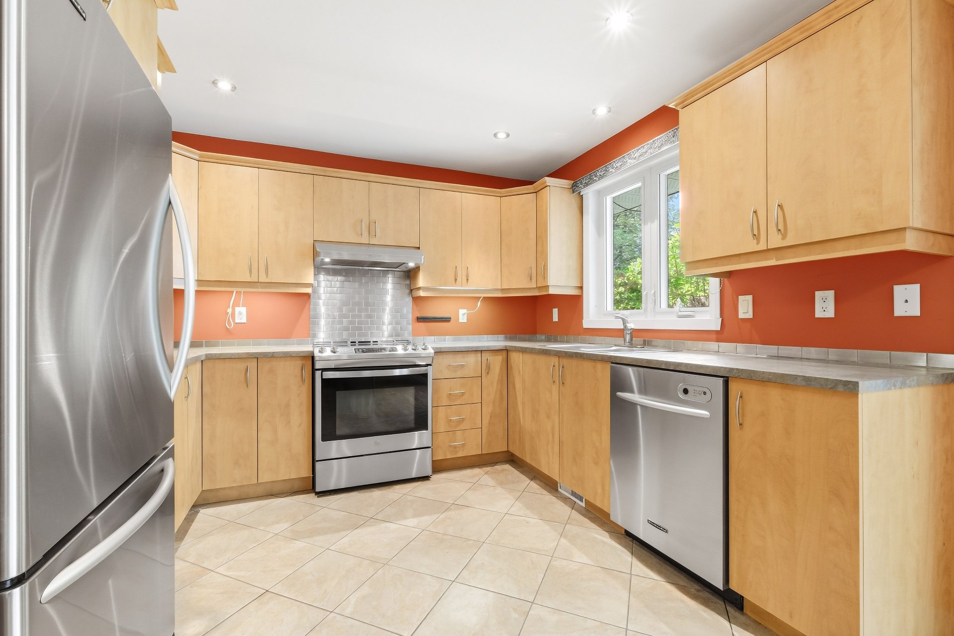 Photo - Kitchen