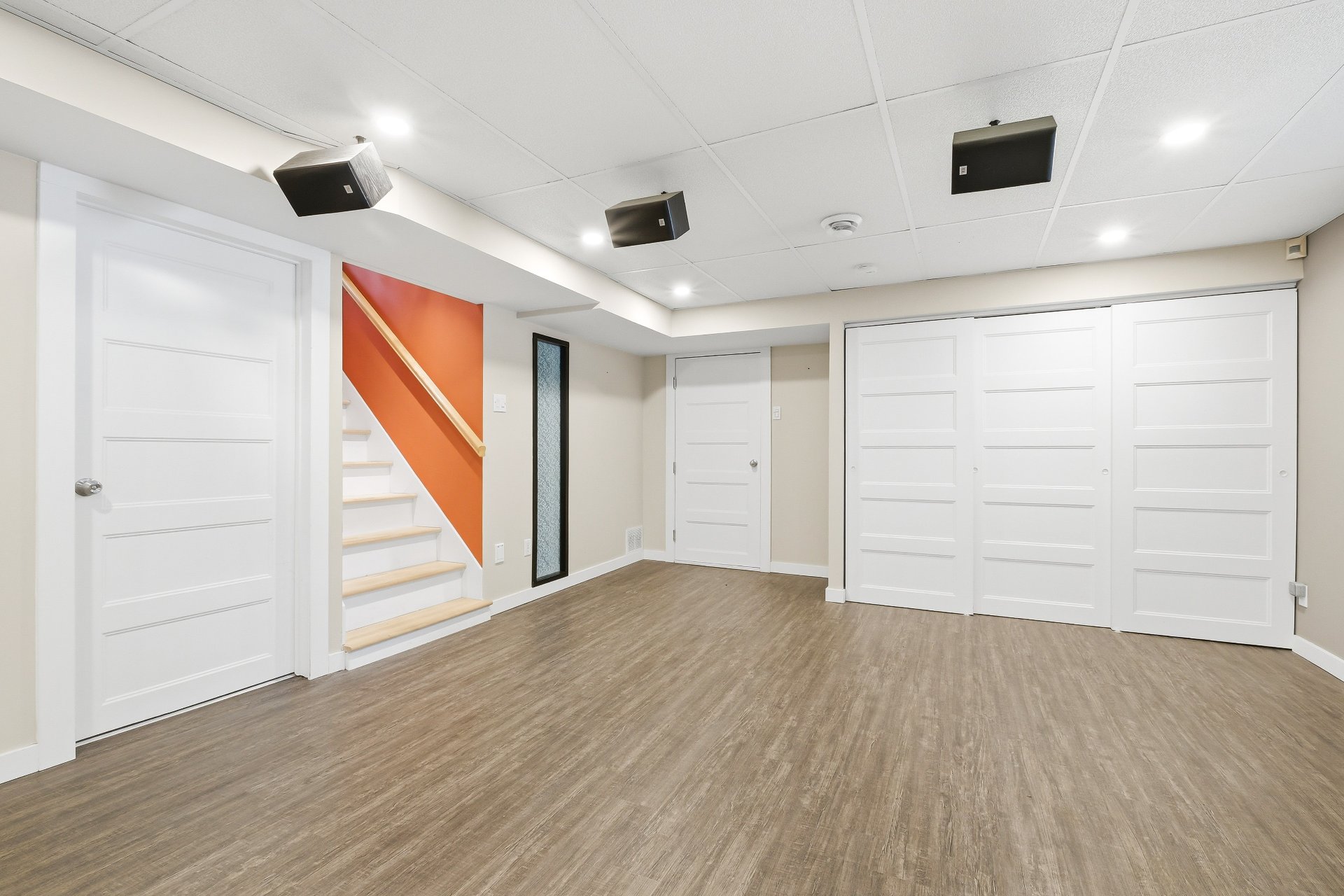 Photo - Family room