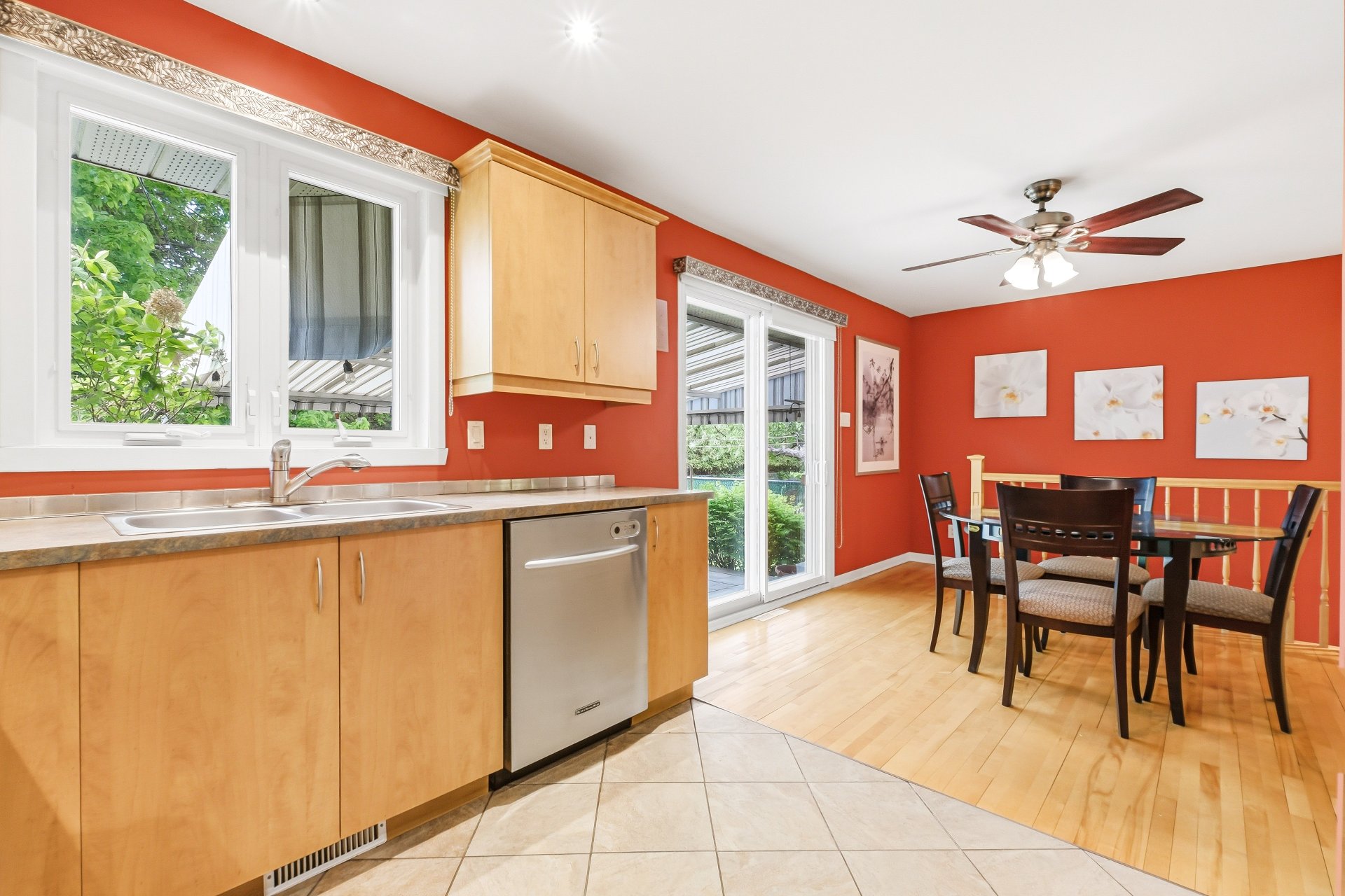 Photo - Kitchen