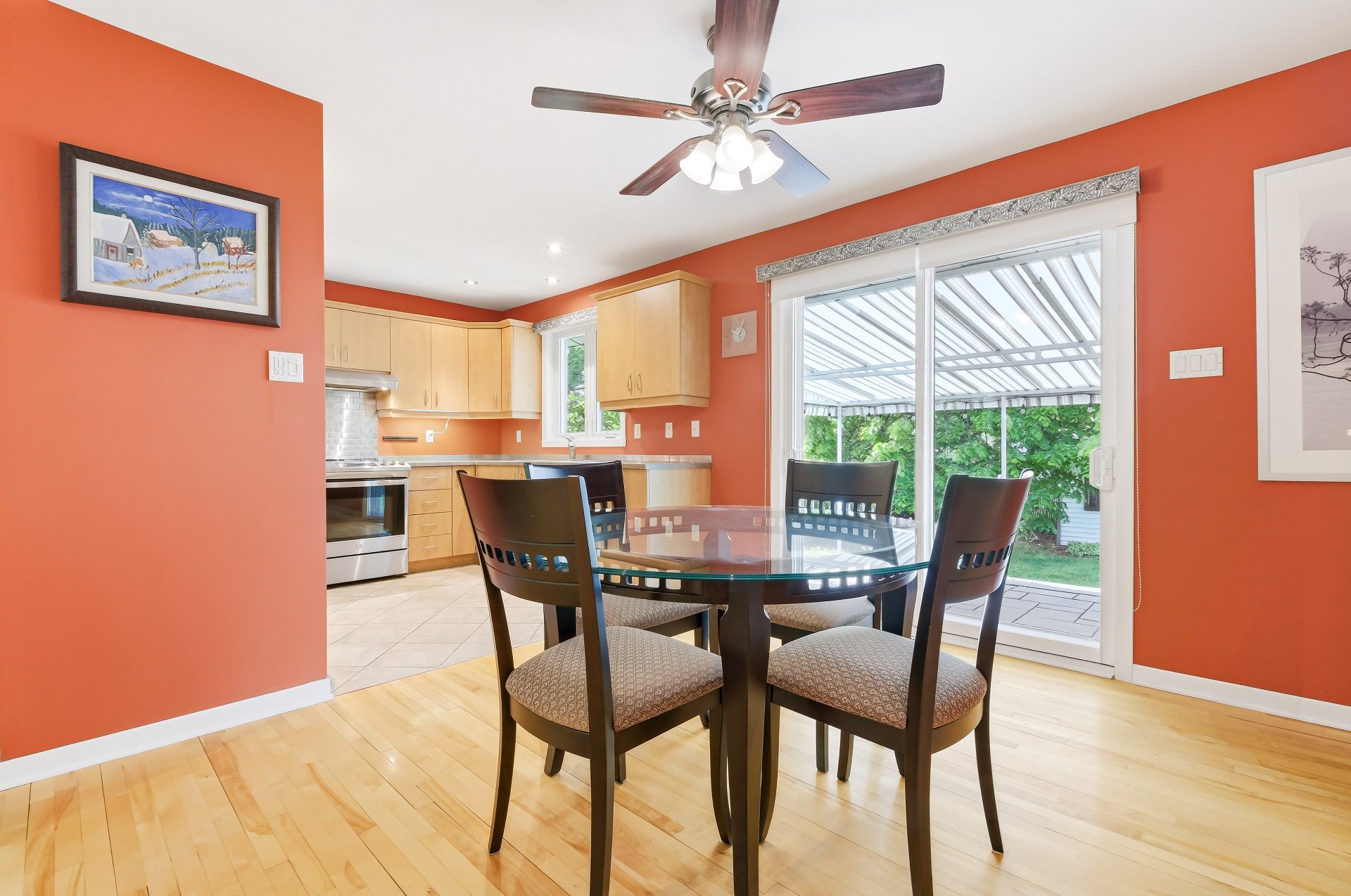 Photo - Dining room