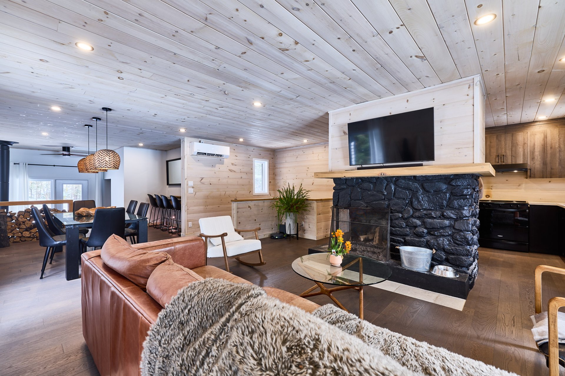 Photo - Overall View