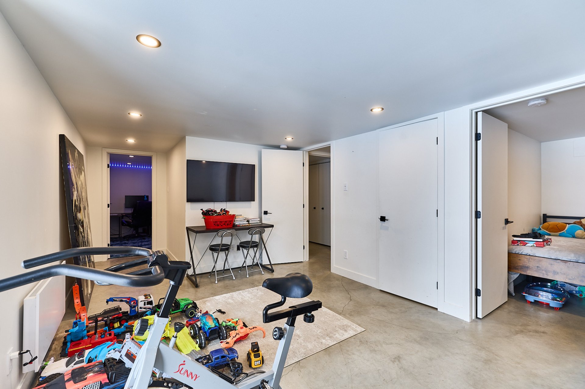 Photo - Family room