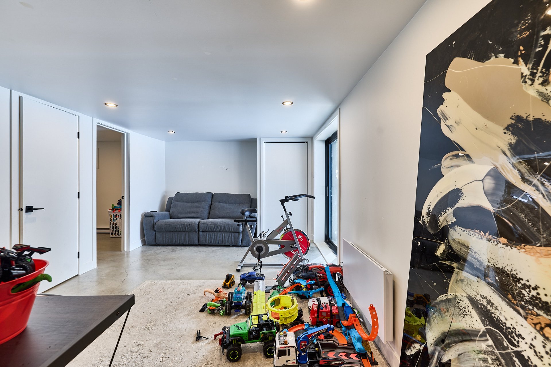 Photo - Family room