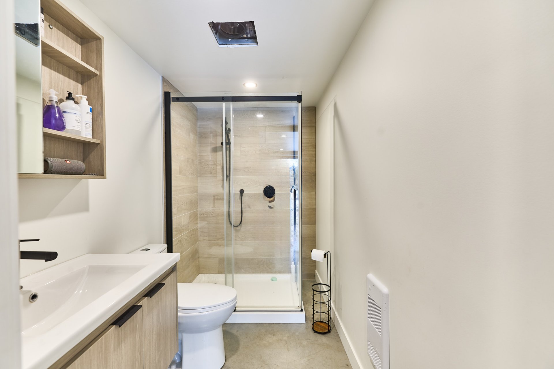 Photo - Bathroom