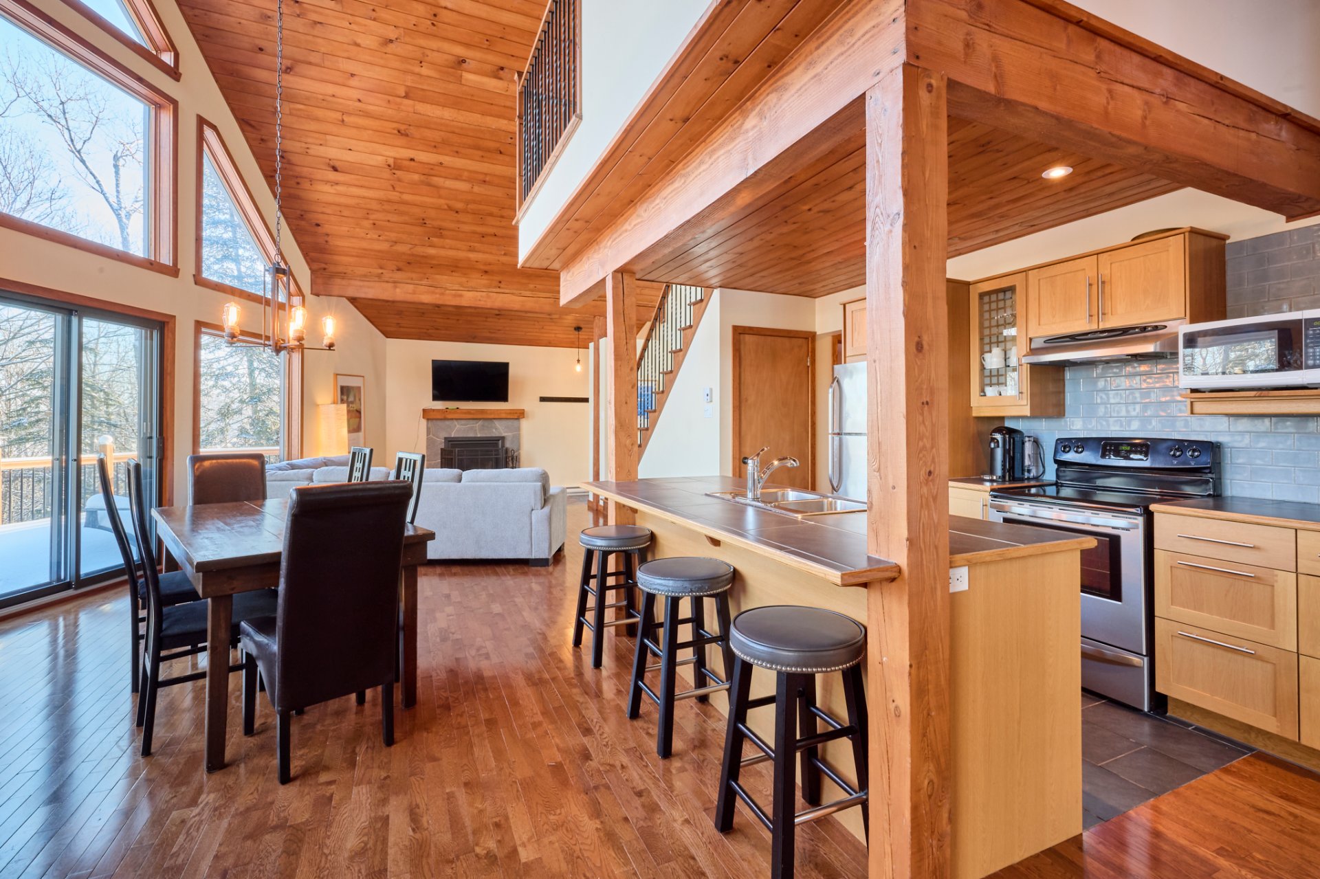 Photo - Overall View