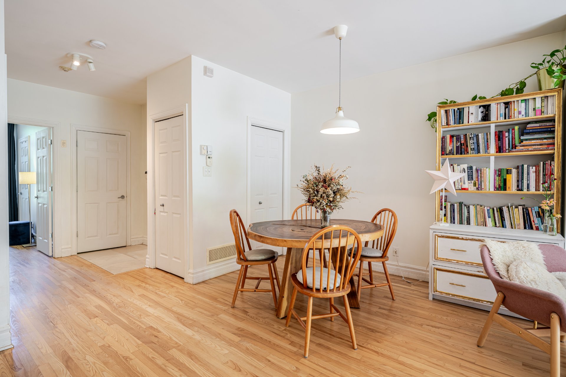 Photo - Dining room