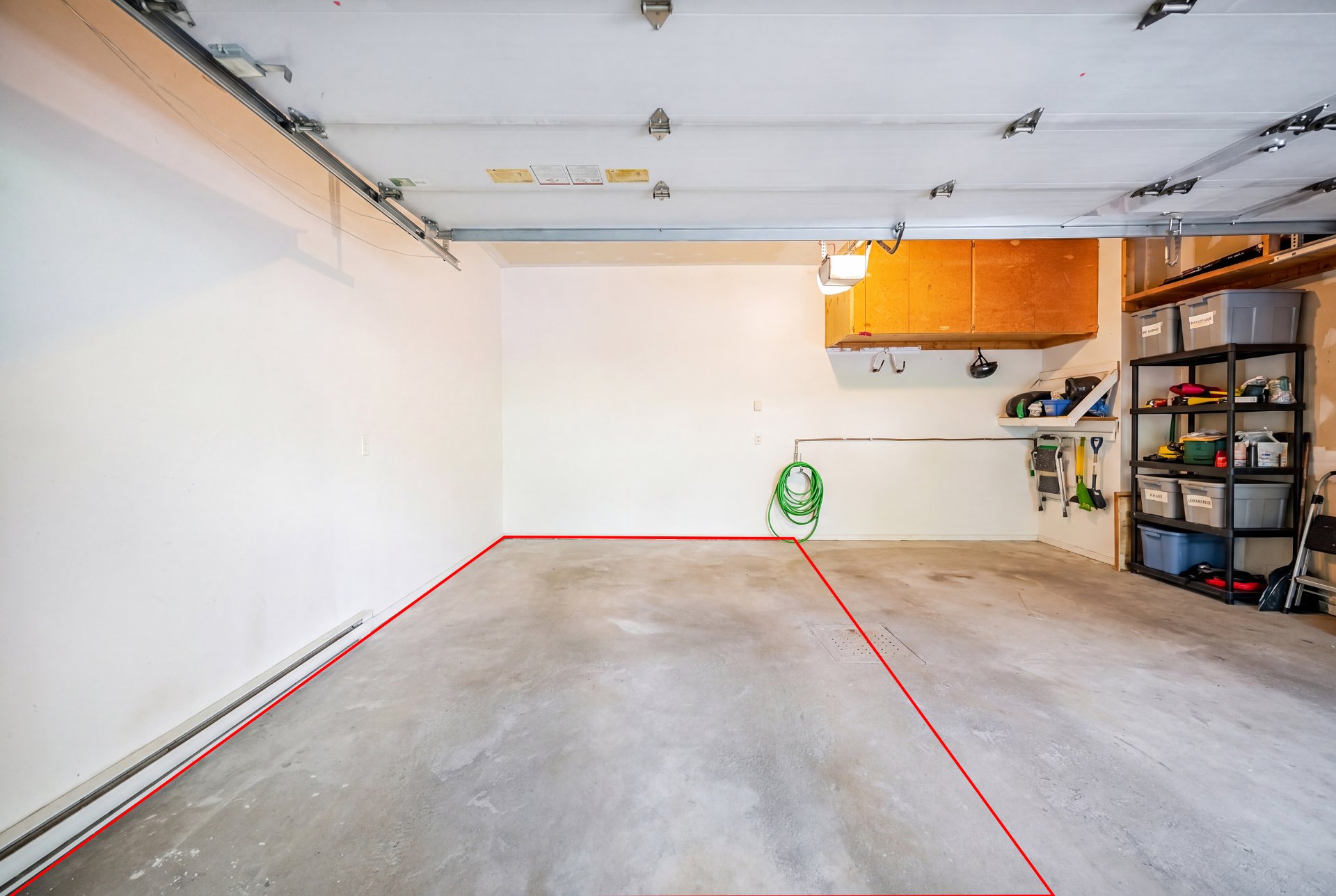 Photo - Garage