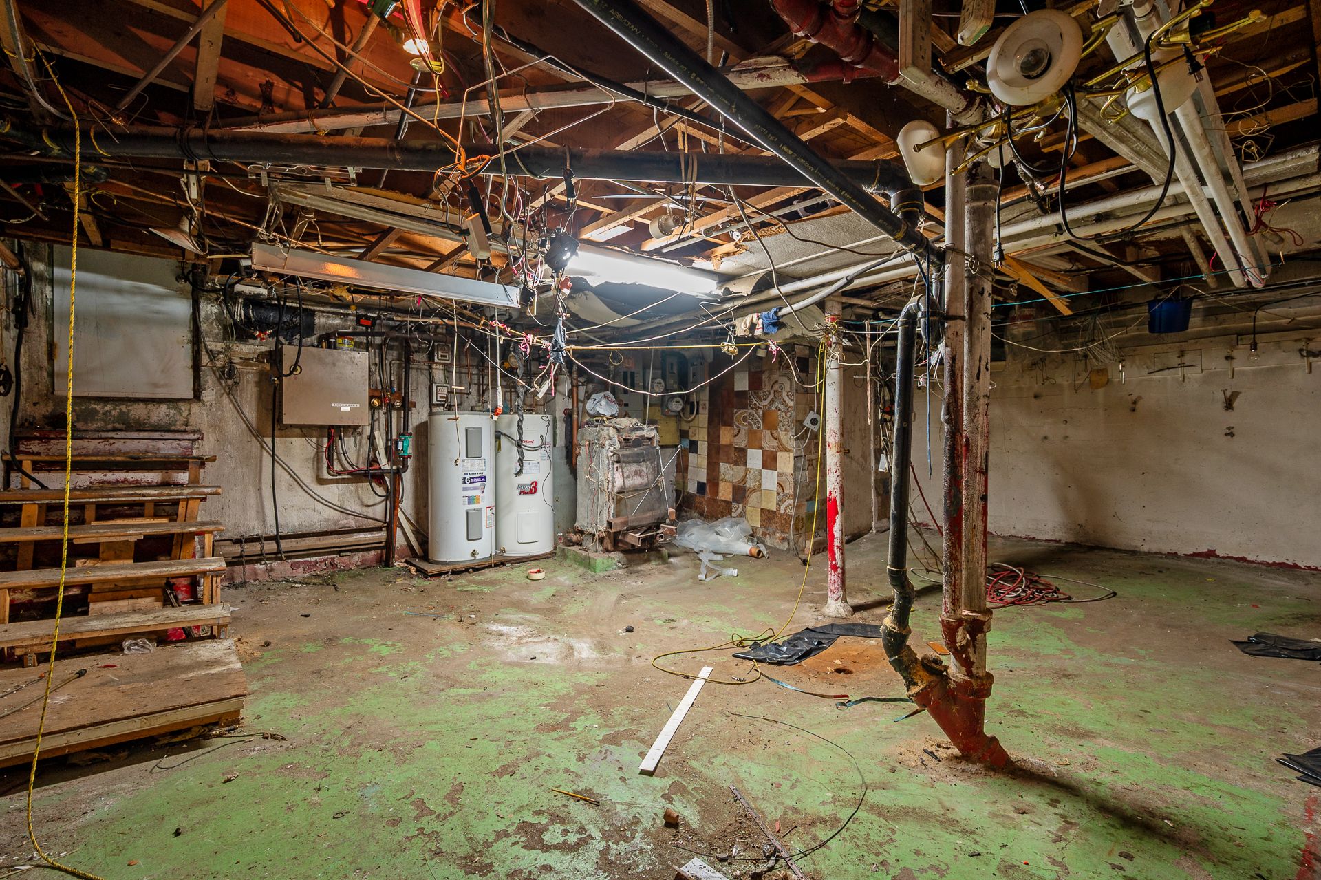 Photo - Basement