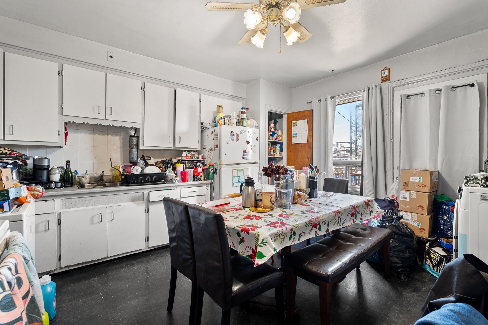 Photo - Kitchen