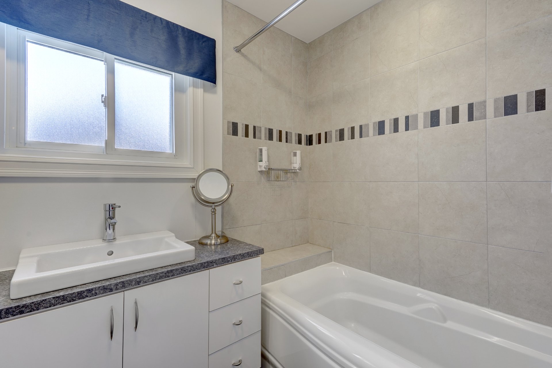 Photo - Bathroom