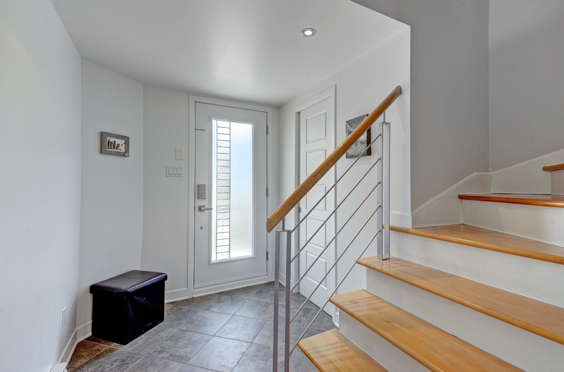 Photo - Hallway