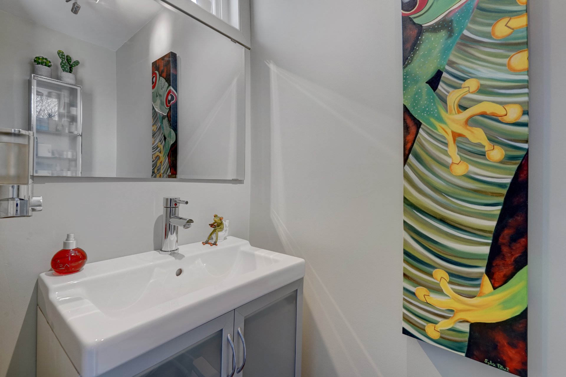 Photo - Washroom
