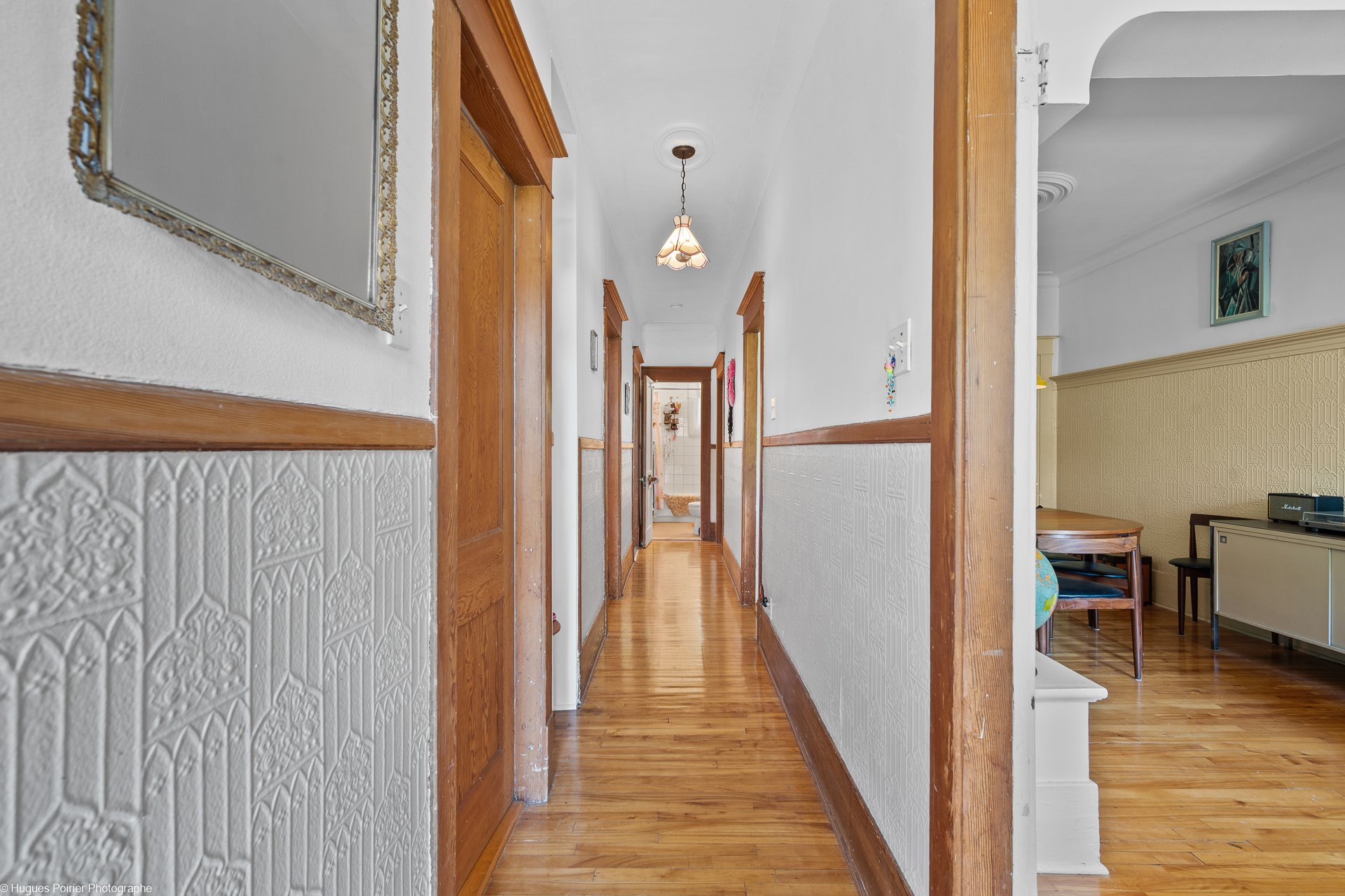 Photo - PASAGEWAY